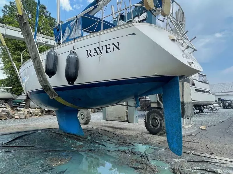 Raven 33ft CAL Yacht For Sale