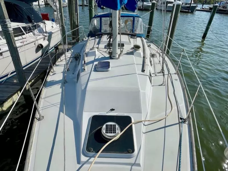 Raven 33ft CAL Yacht For Sale