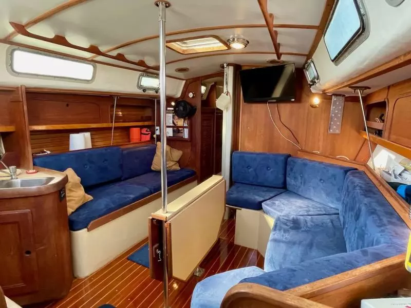 Raven 33ft CAL Yacht For Sale