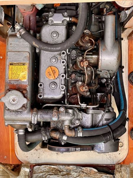 1985 CAL 33