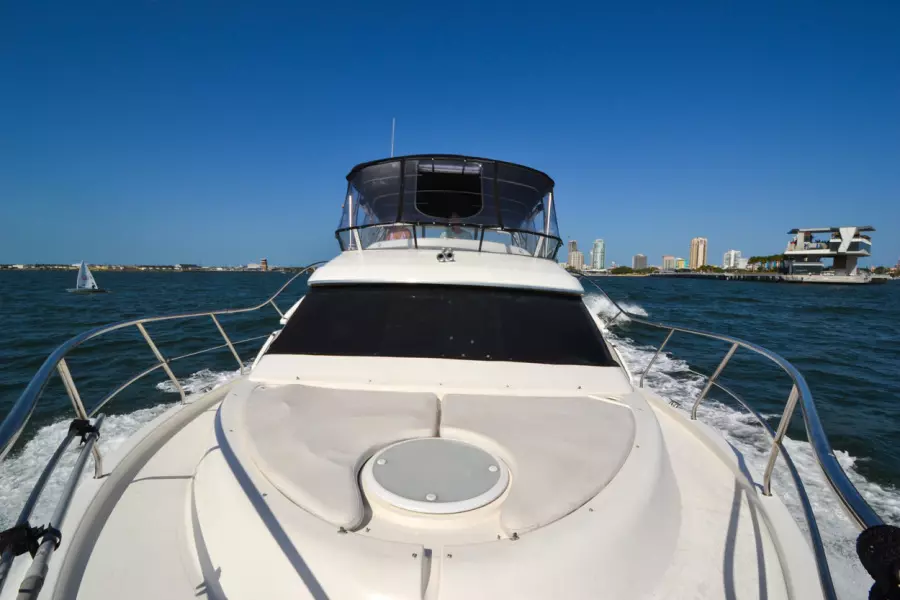 2004 Silverton 43 Motor Yachts