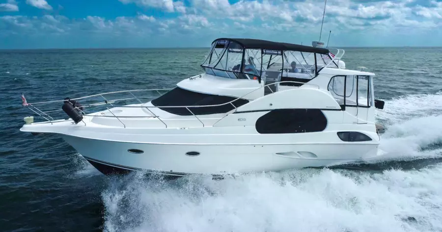 2004 Silverton 43 Motor Yachts
