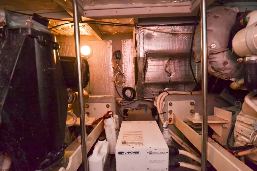 2004 Silverton 43 Motor Yachts