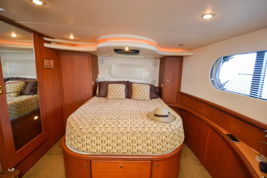 2004 Silverton 43 Motor Yachts