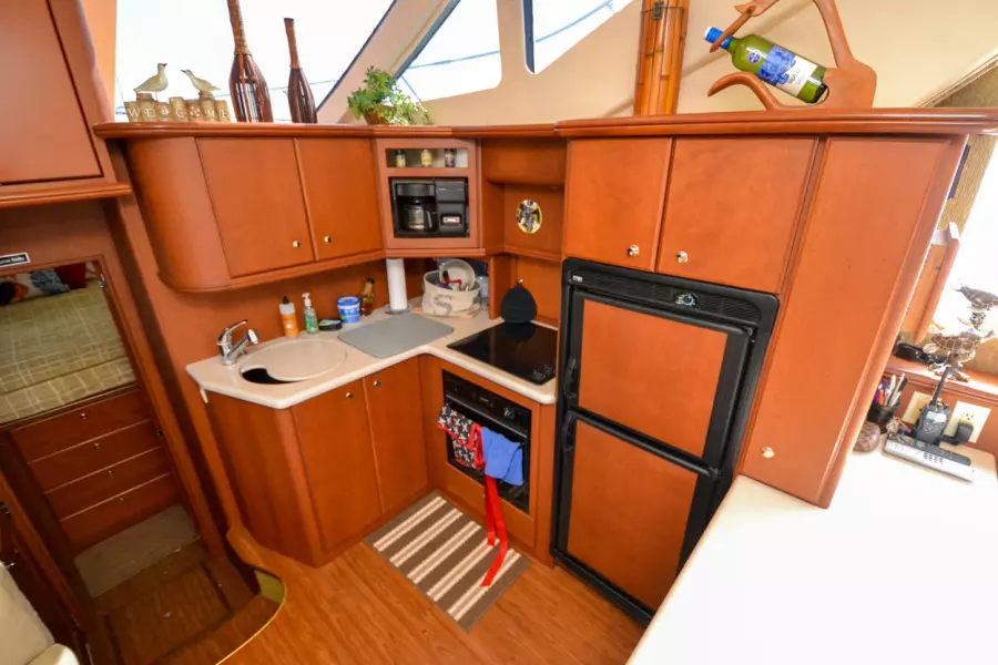 2004 Silverton 43 Motor Yachts