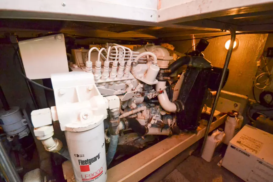 2004 Silverton 43 Motor Yachts