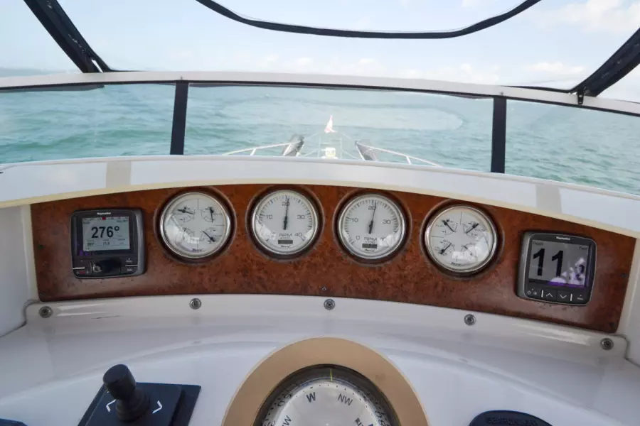 2004 Silverton 43 Motor Yachts