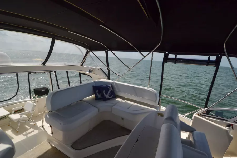 2004 Silverton 43 Motor Yachts