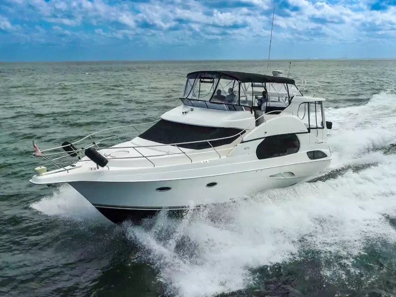 2004 Silverton 43 Motor Yachts