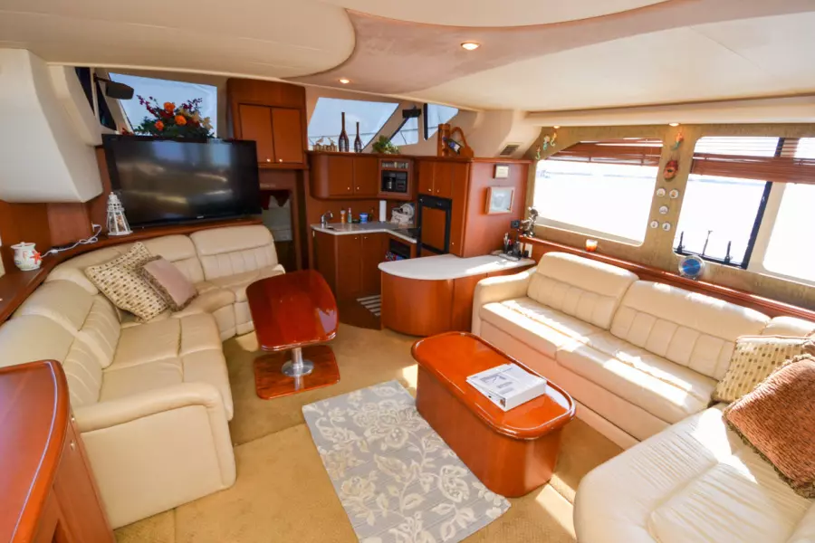2004 Silverton 43 Motor Yachts