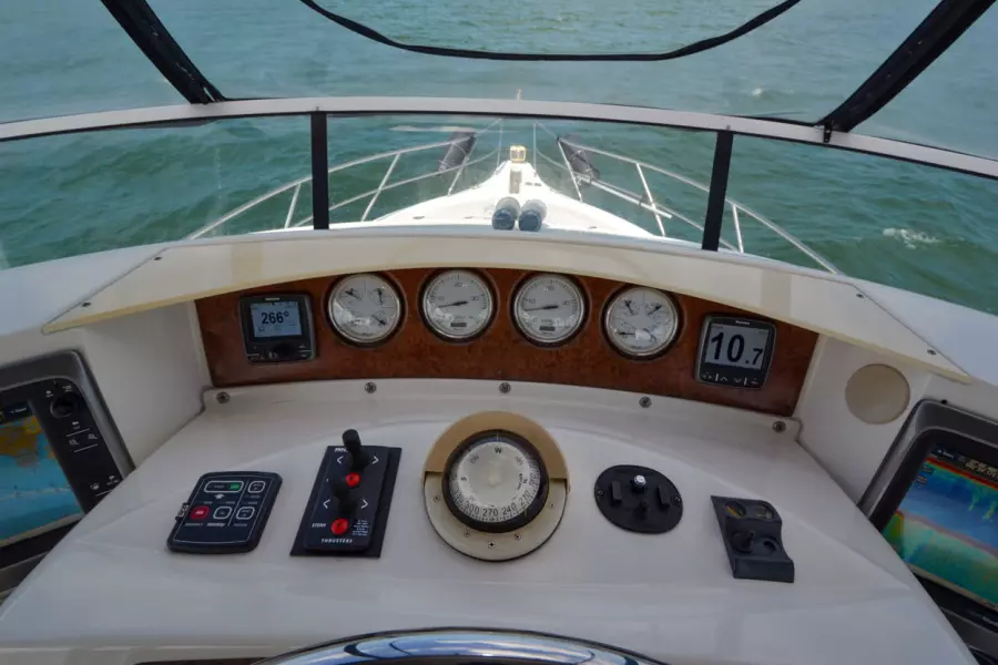 2004 Silverton 43 Motor Yachts