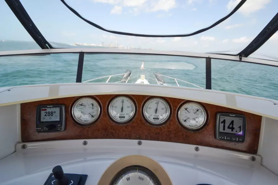 2004 Silverton 43 Motor Yachts