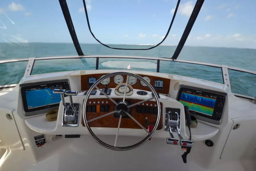 2004 Silverton 43 Motor Yachts