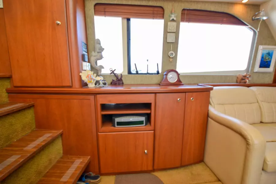 2004 Silverton 43 Motor Yachts