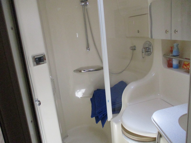 2002 Sea Ray Express Cruiser 410