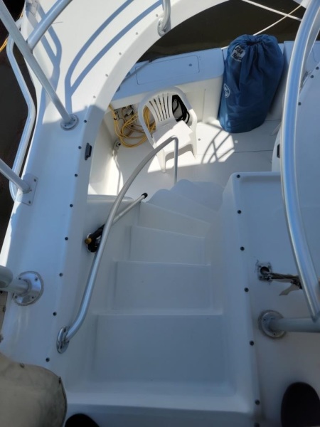 2000 Mainship 390