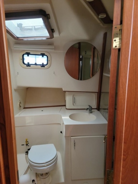 2000 Mainship 390