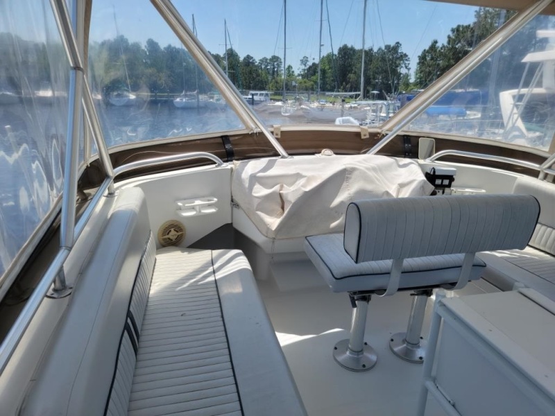 2000 Mainship 390