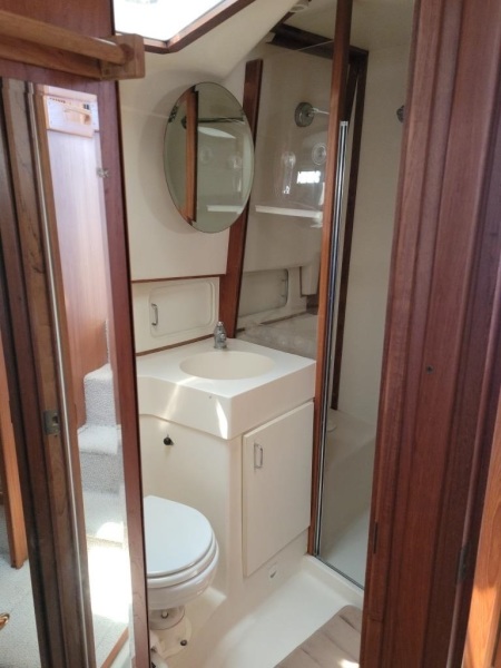 2000 Mainship 390