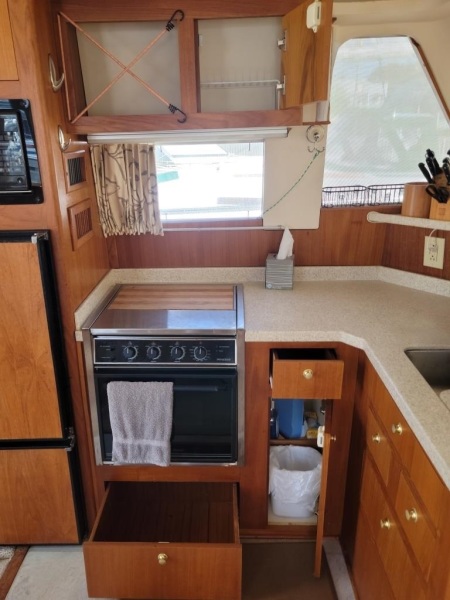 2000 Mainship 390
