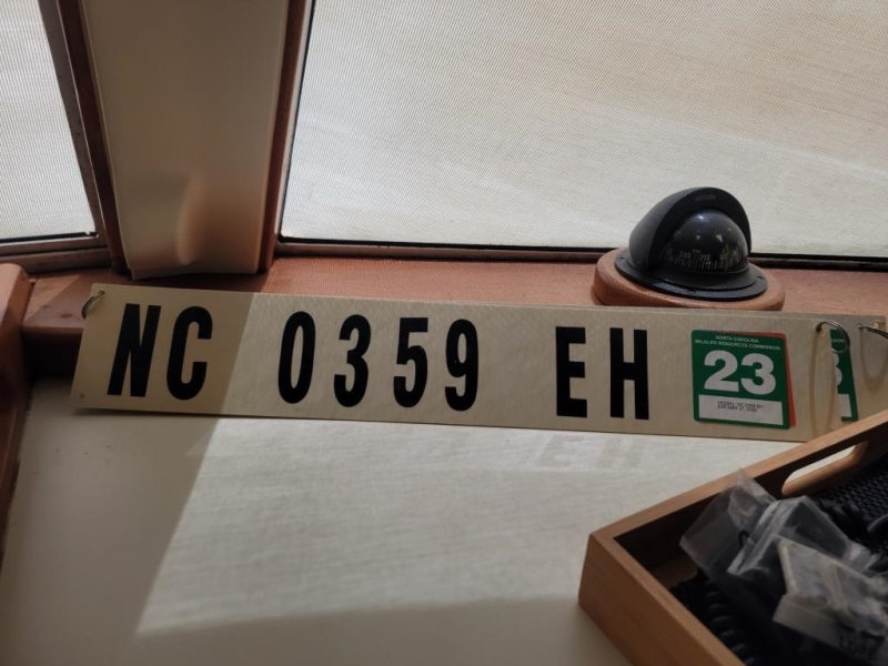 2000 Mainship 390
