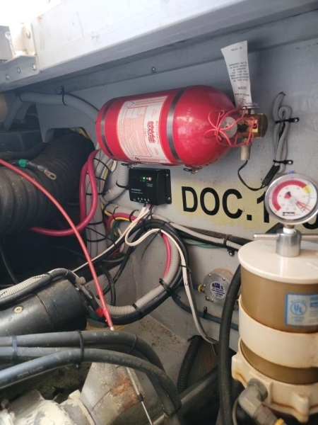2000 Mainship 390