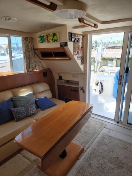 2000 Mainship 390