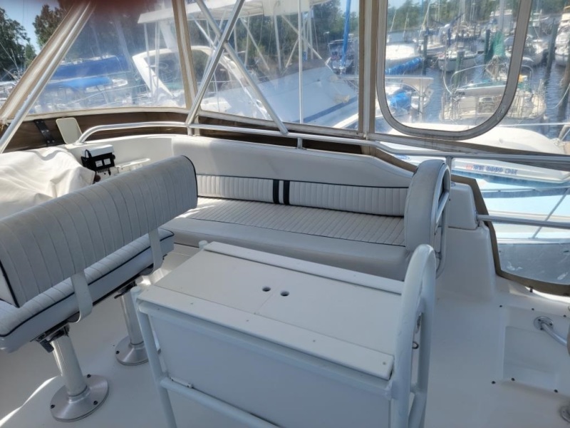 2000 Mainship 390