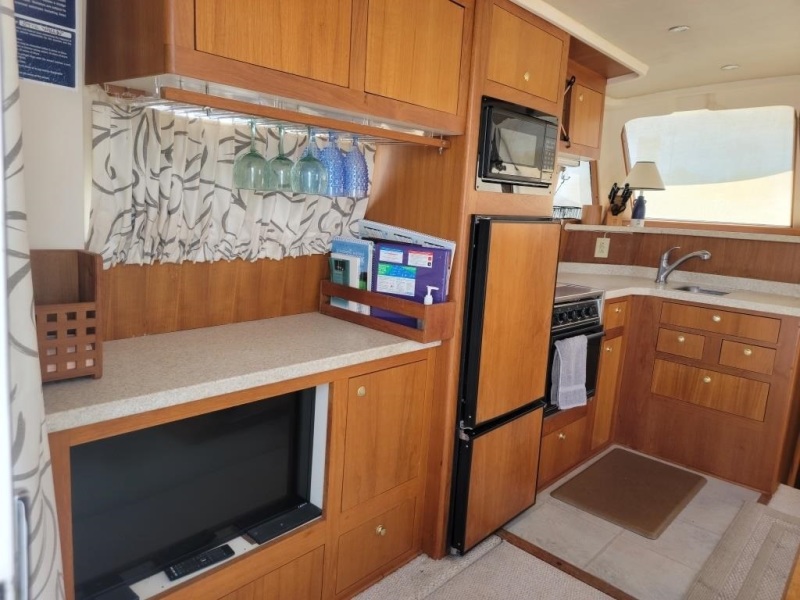 2000 Mainship 390