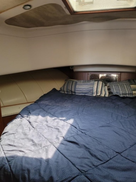 2000 Mainship 390