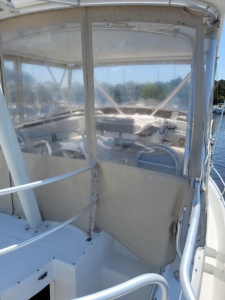 2000 Mainship 390