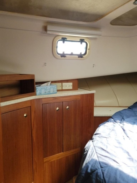 2000 Mainship 390