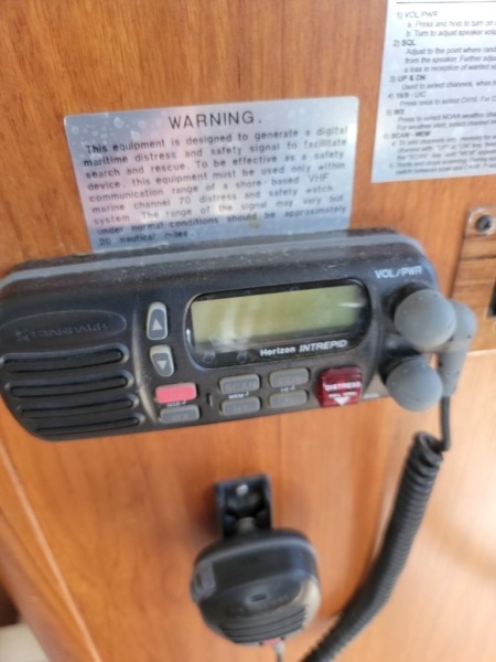 2000 Mainship 390