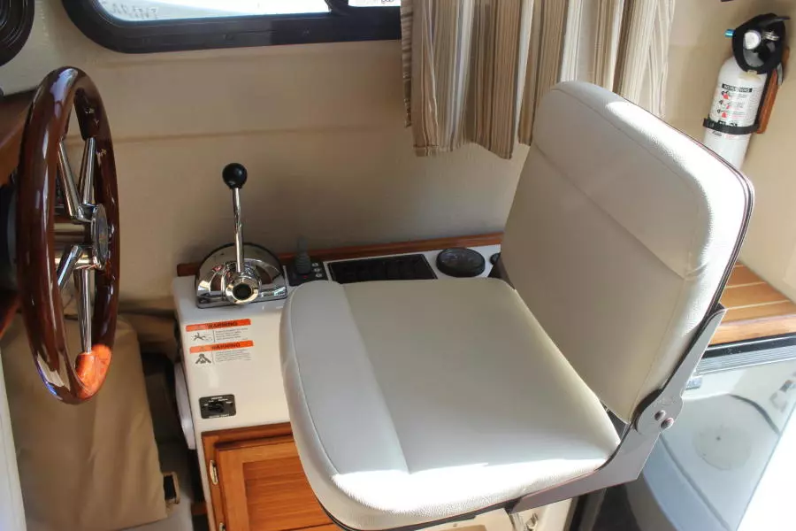 2016 Ranger Tugs R-21EC