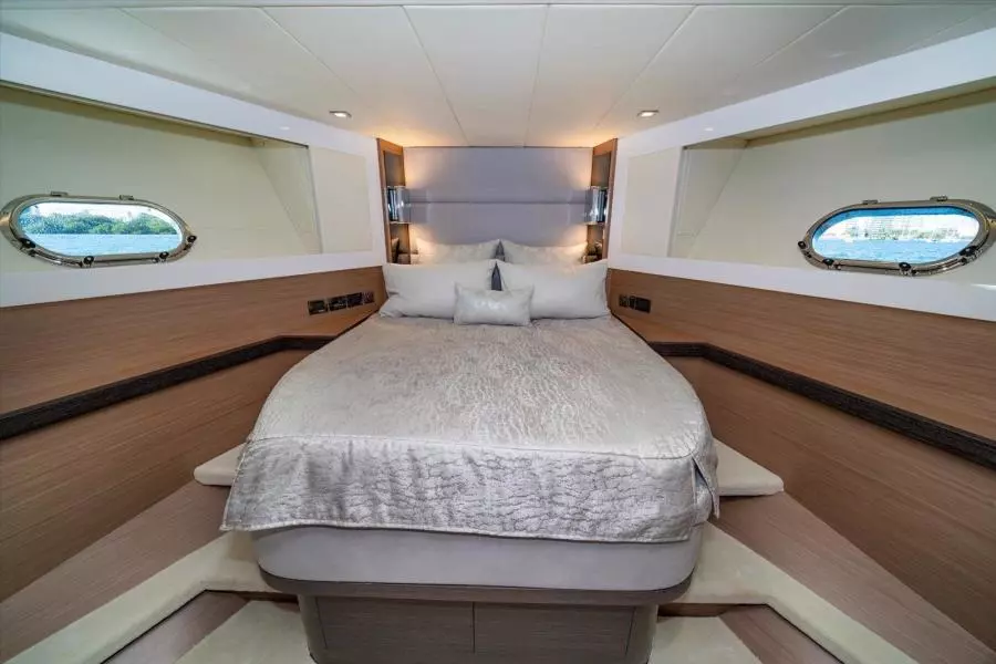VALIANT 81ft Horizon Yacht For Sale