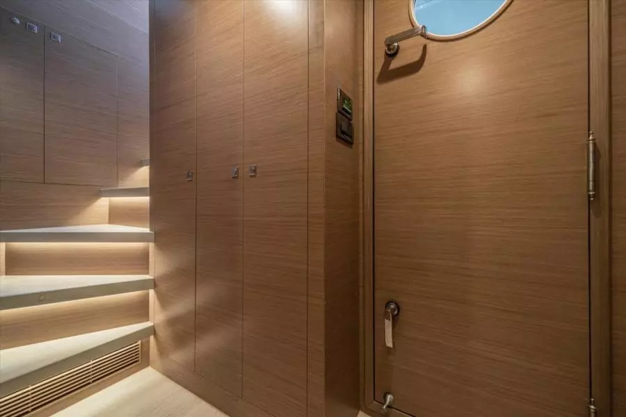 VALIANT 81ft Horizon Yacht For Sale