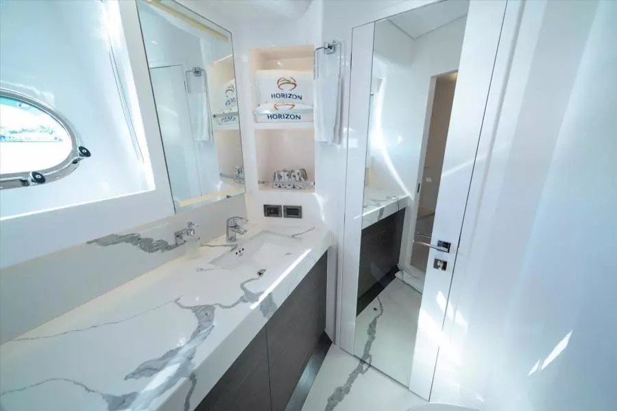 VALIANT 81ft Horizon Yacht For Sale