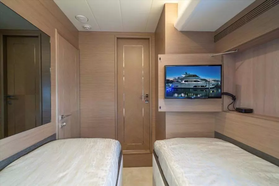 VALIANT 81ft Horizon Yacht For Sale