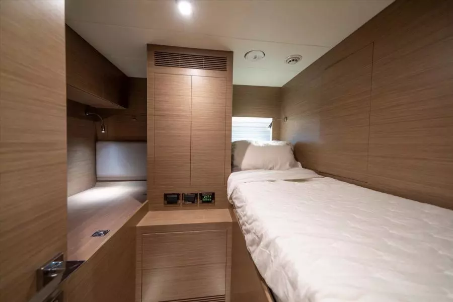 VALIANT 81ft Horizon Yacht For Sale