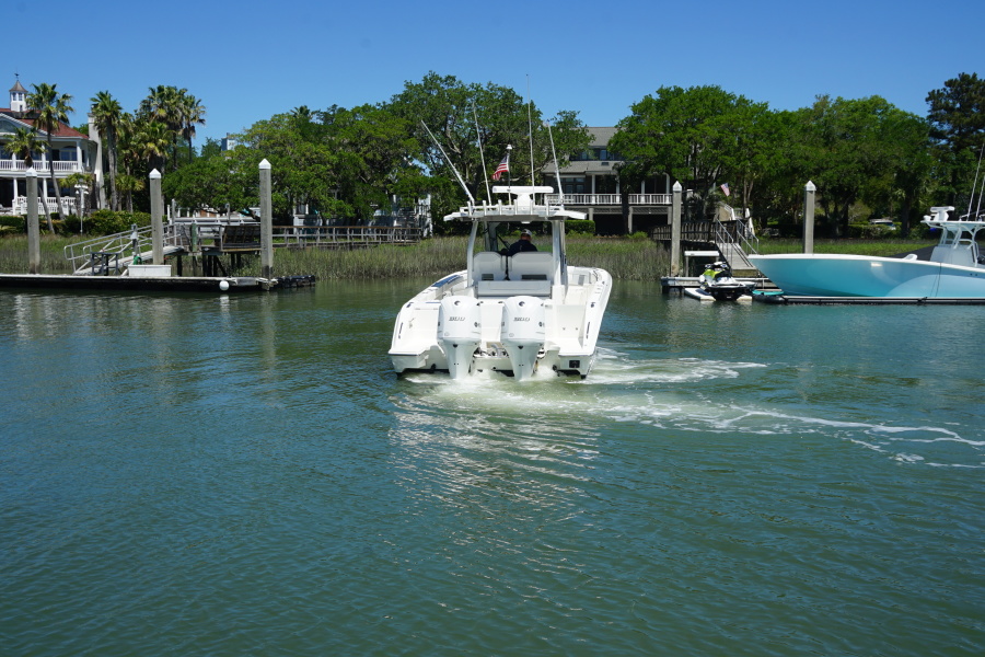 Pursuit 32 - Claytime II - stern profile