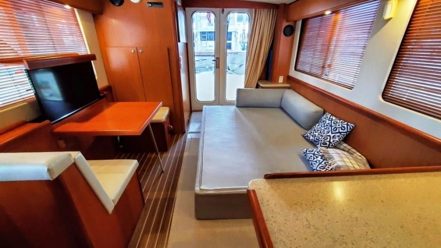 2009 Mainship 34