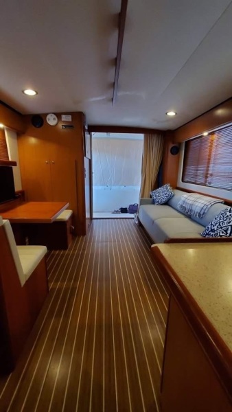 2009 Mainship 34