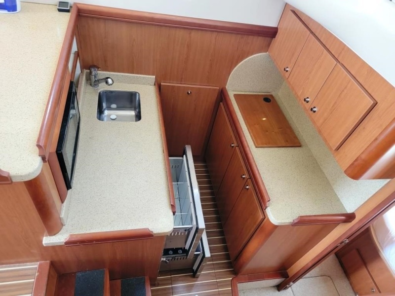2009 Mainship 34