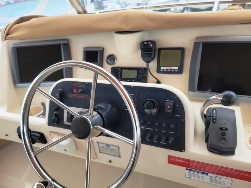 2009 Mainship 34