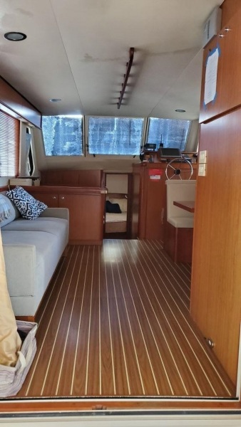 2009 Mainship 34