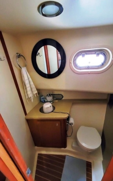 2009 Mainship 34
