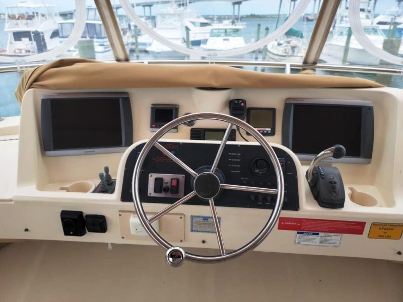 2009 Mainship 34