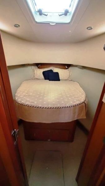 2009 Mainship 34