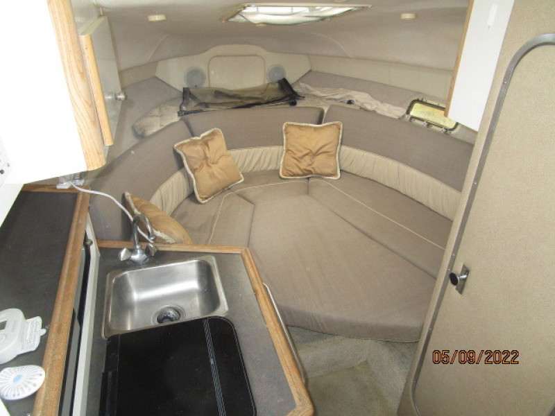 25' Maxum lower deck
