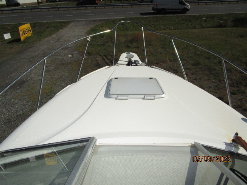 25' Maxum foredeck